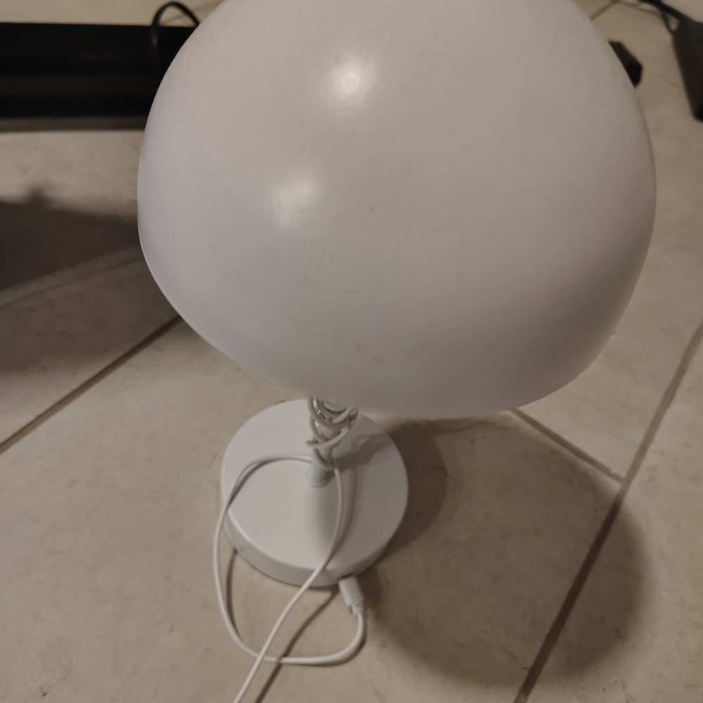 Mainstays White Table Lamp